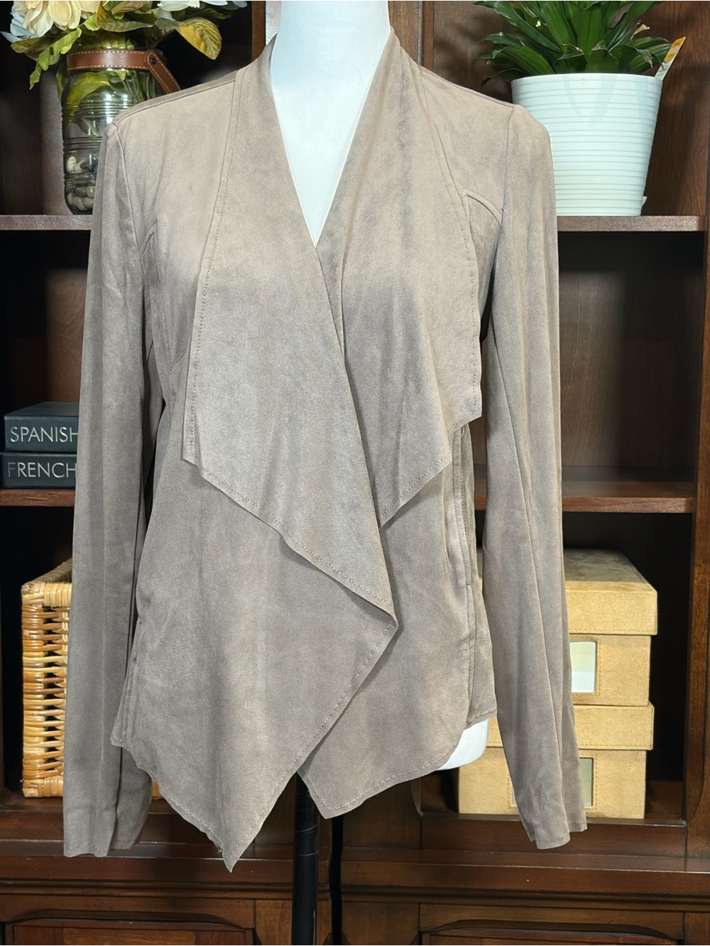 KUT from the Kloth Tayanita Tan Faux Suede open front draped Jacket in Tan M - Picture 2 of 14